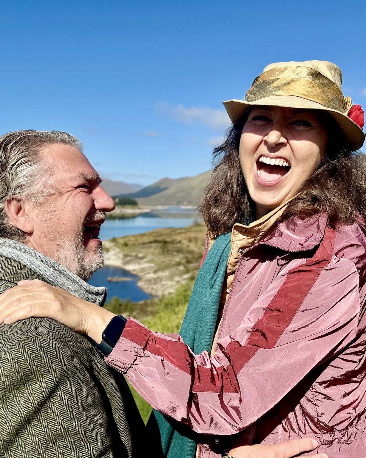 newleyweds enjoying Isle of Skye tour